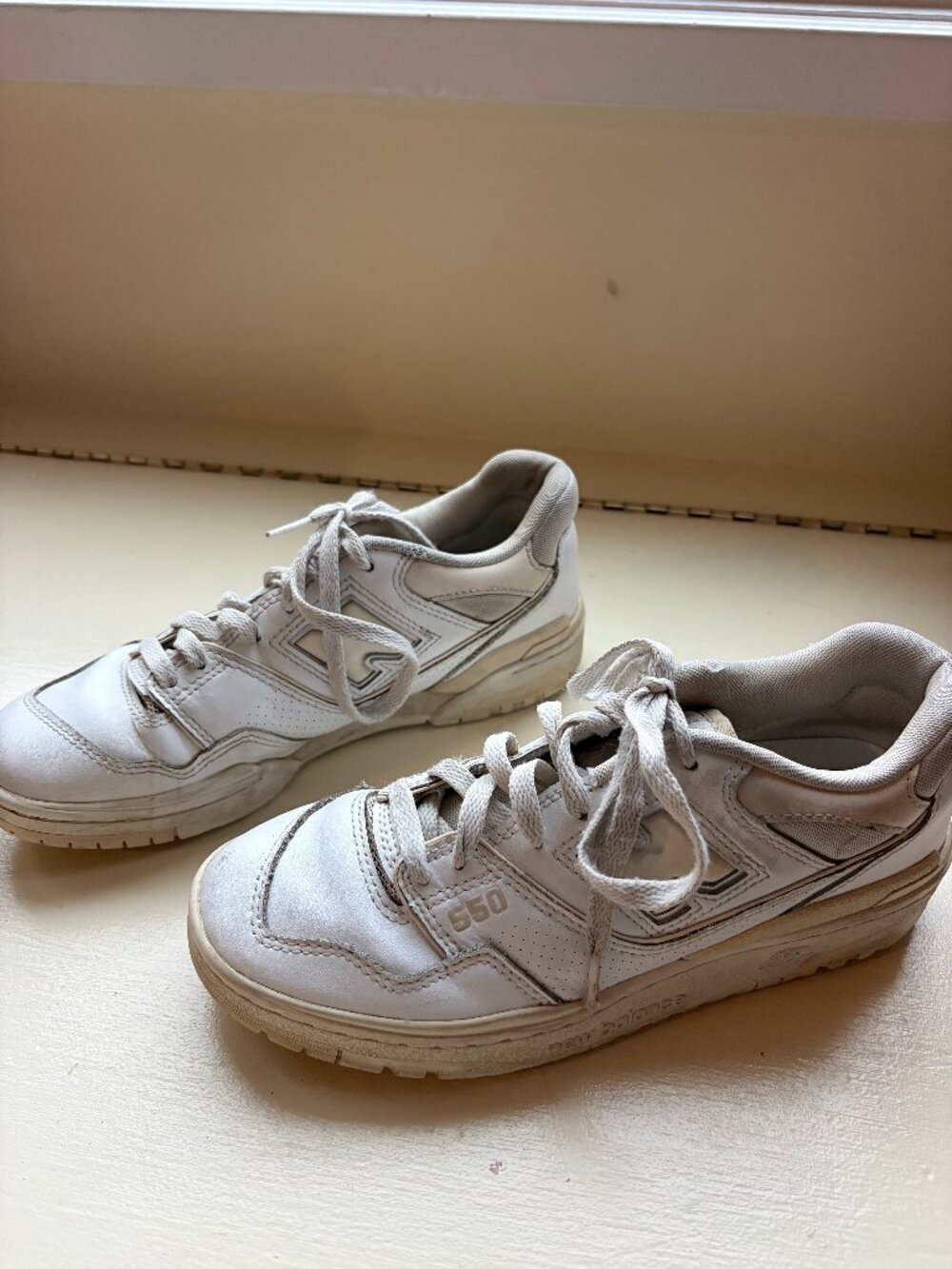 New Balance 550 White Leather Sneakers Women's 8.5